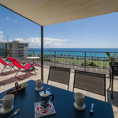 Ferienwohnung Sea View Penthouse - Free Park - Wifi Savona Exterior foto