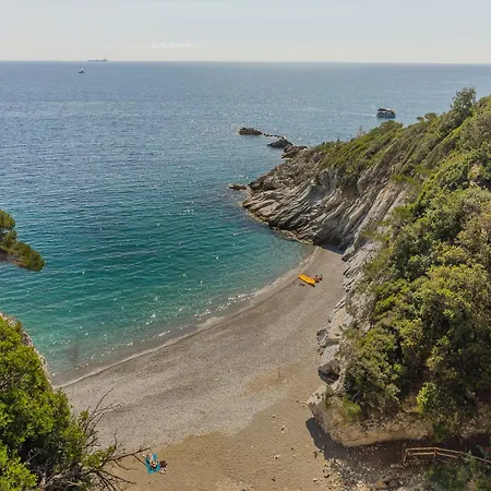 Ferienwohnung Sea View Penthouse - Free Park - Wifi Savona Exterior foto