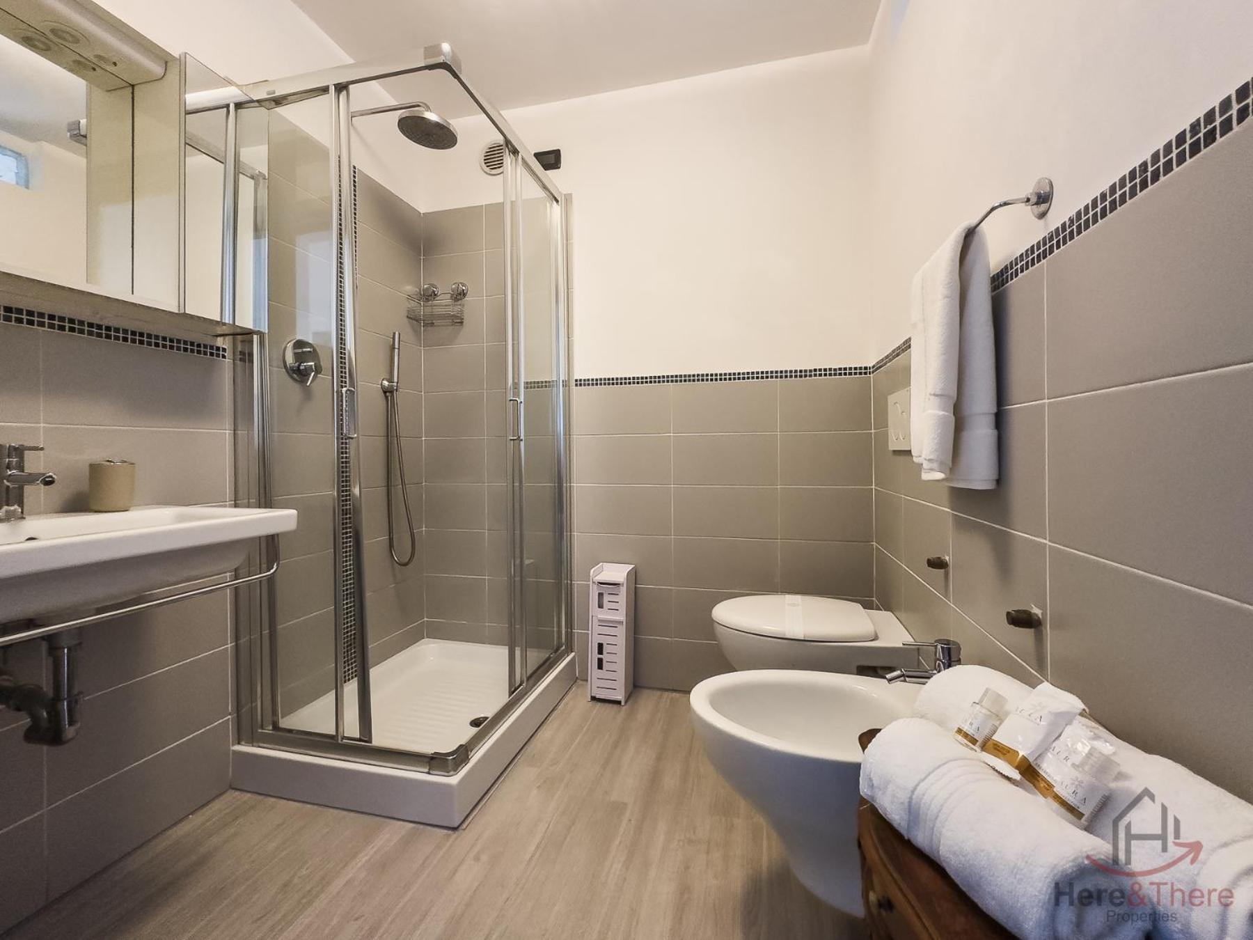 Sea View Penthouse - Free Park - Wifi * Savona
