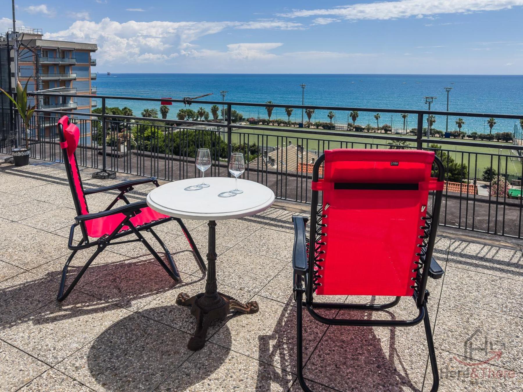 Sea View Penthouse - Free Park - Wifi Apartment *